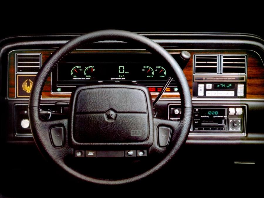  Chrysler Imperial 1990 года  (фото 10 из 11)